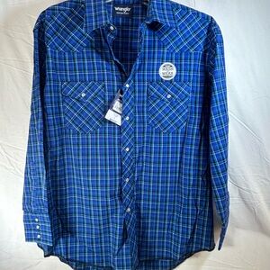 Wrangler Men's Blue and Green Plaid Button Down Shirt